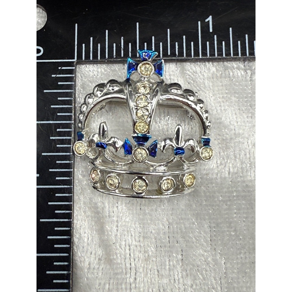 Vintage Crown Brooch Silver Tone Blue Rhinestone Signed Sarah Coventry - Picture 5 of 6
